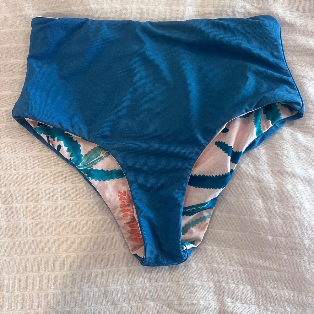 Carve Designs High Rise Reversible Bottom - Picture 3 of 5